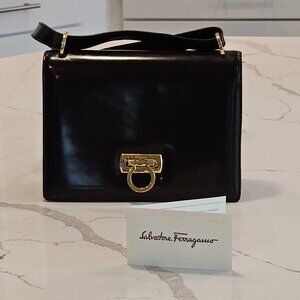 Vintage Ferragamo crossbody bag - polished black / very dark brown leather